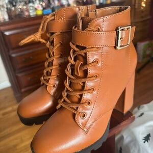 Stylish Tan Lace-Up Boots with Buckle